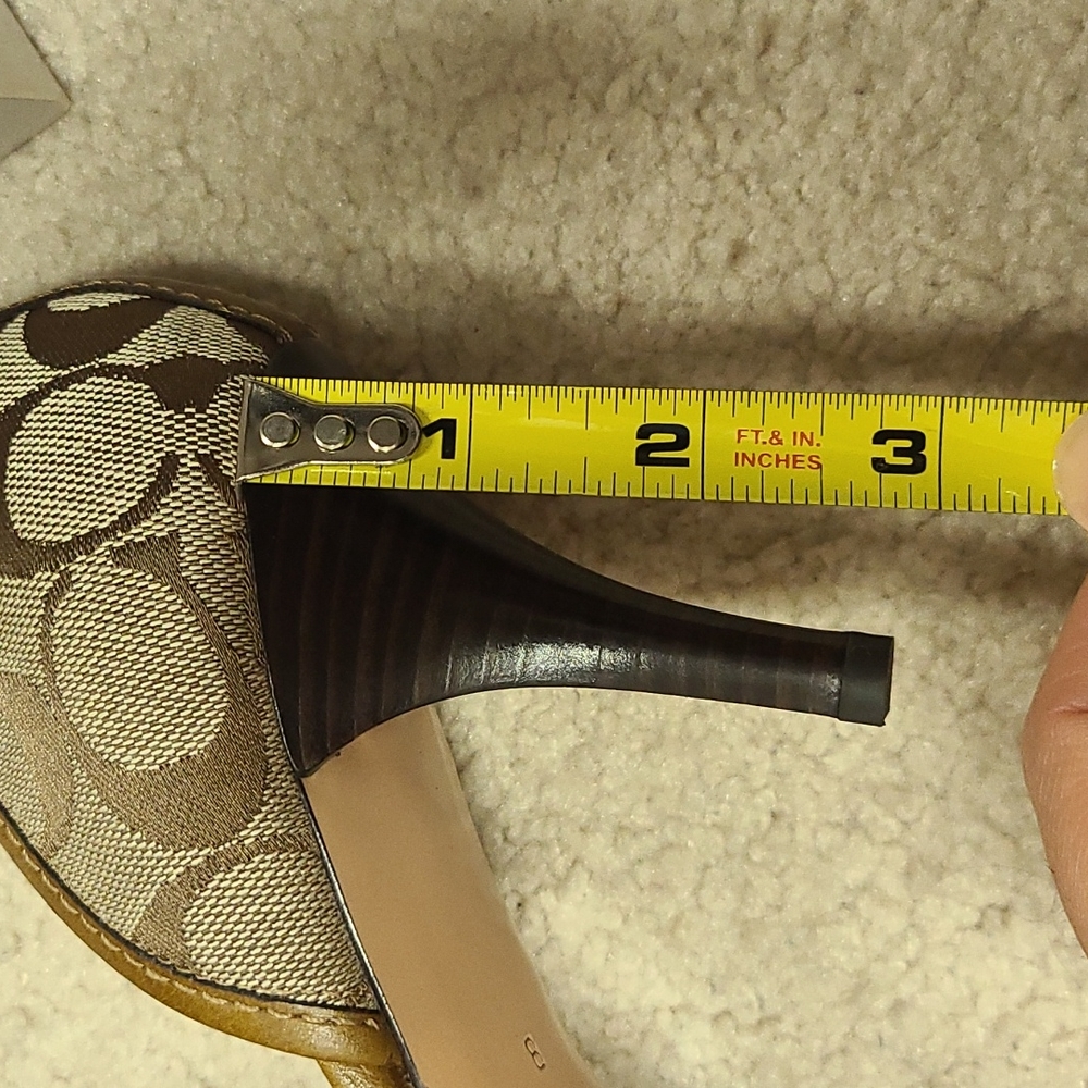 🆕️ *RARE* Coach Alecksa Sig Heels Size 10 - Picture 6 of 7